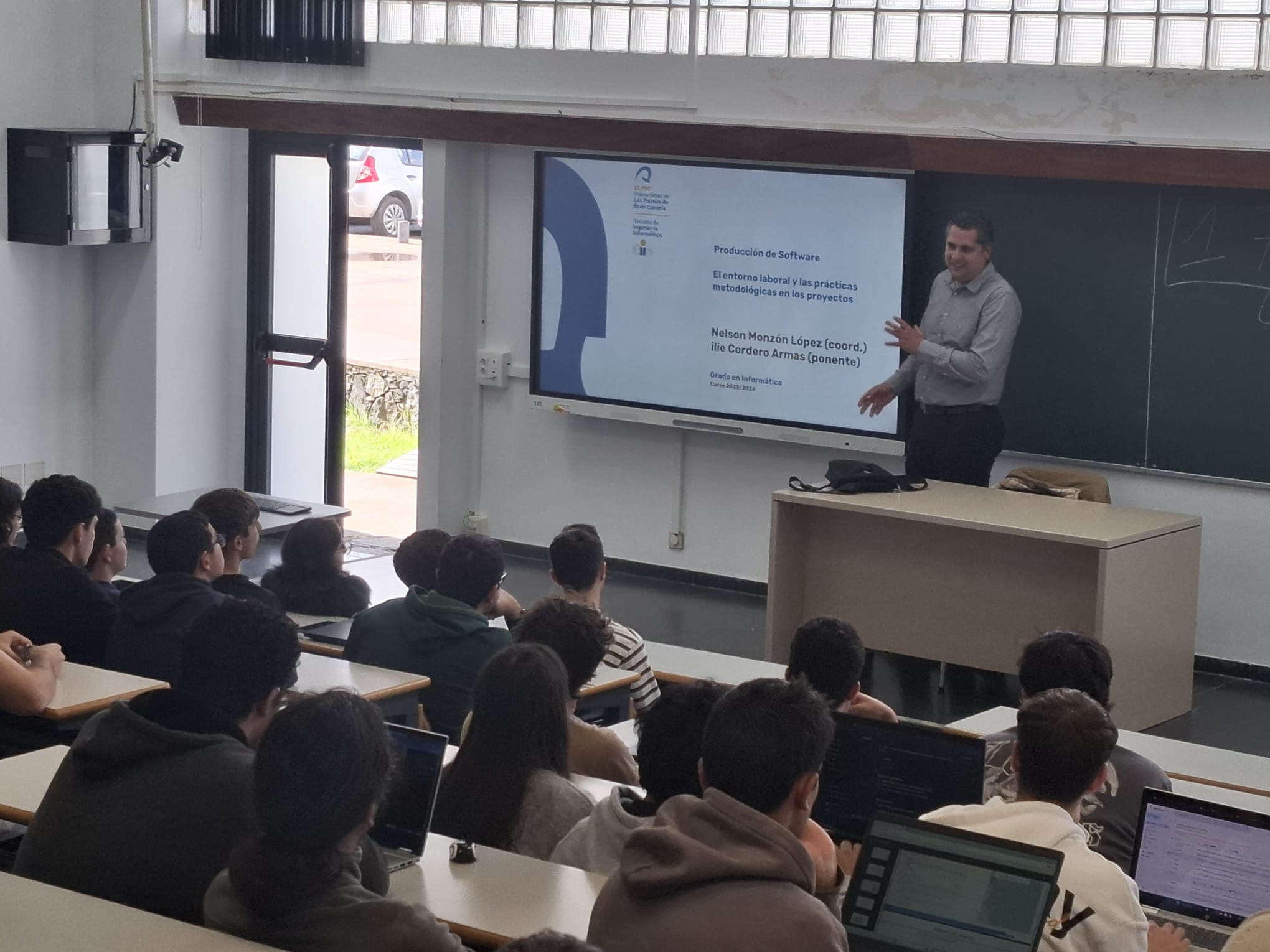 Momento de la charla impartida por Ilie Cordero
