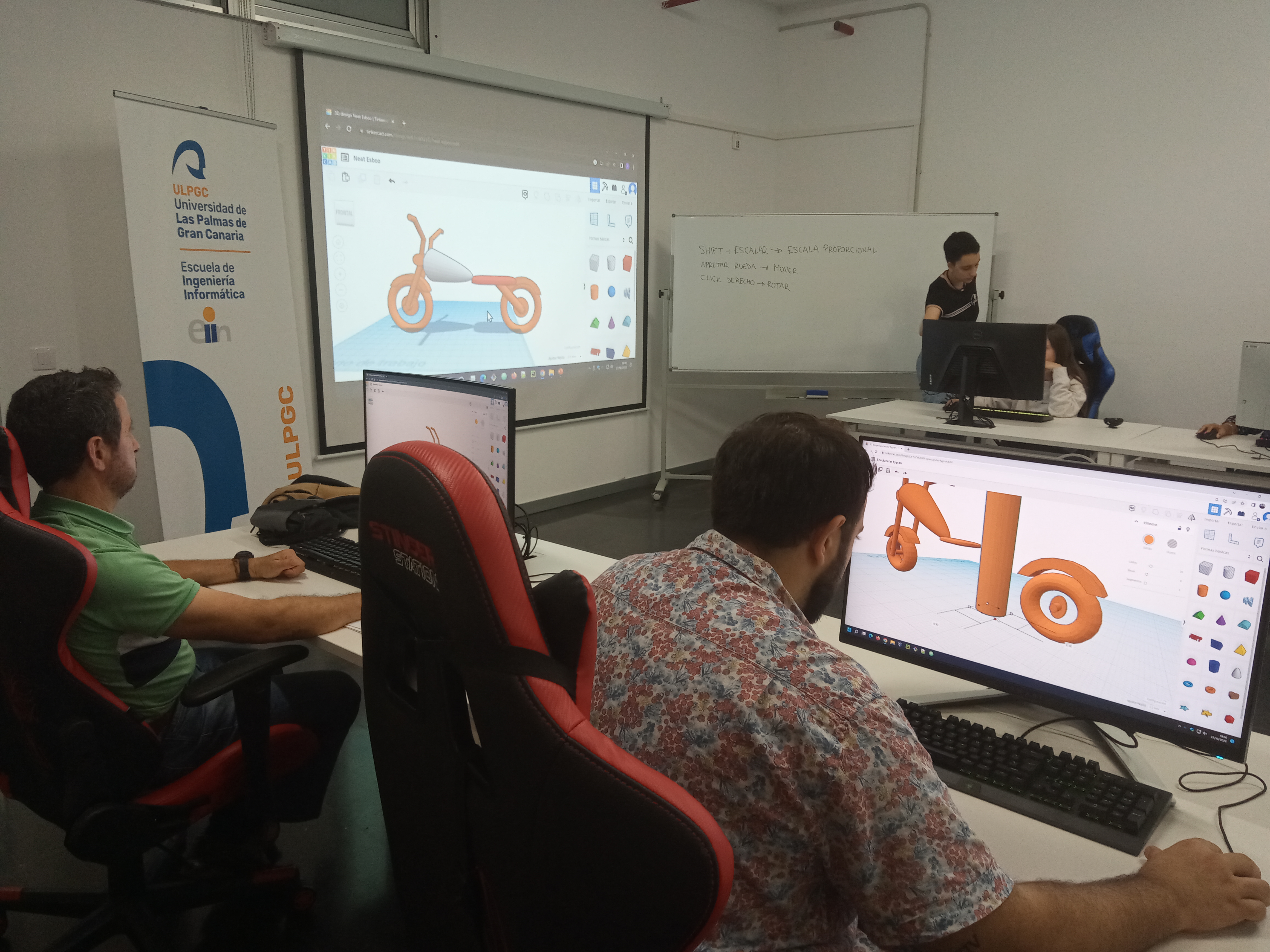 Imagen de momentos del taller de impresión 3D