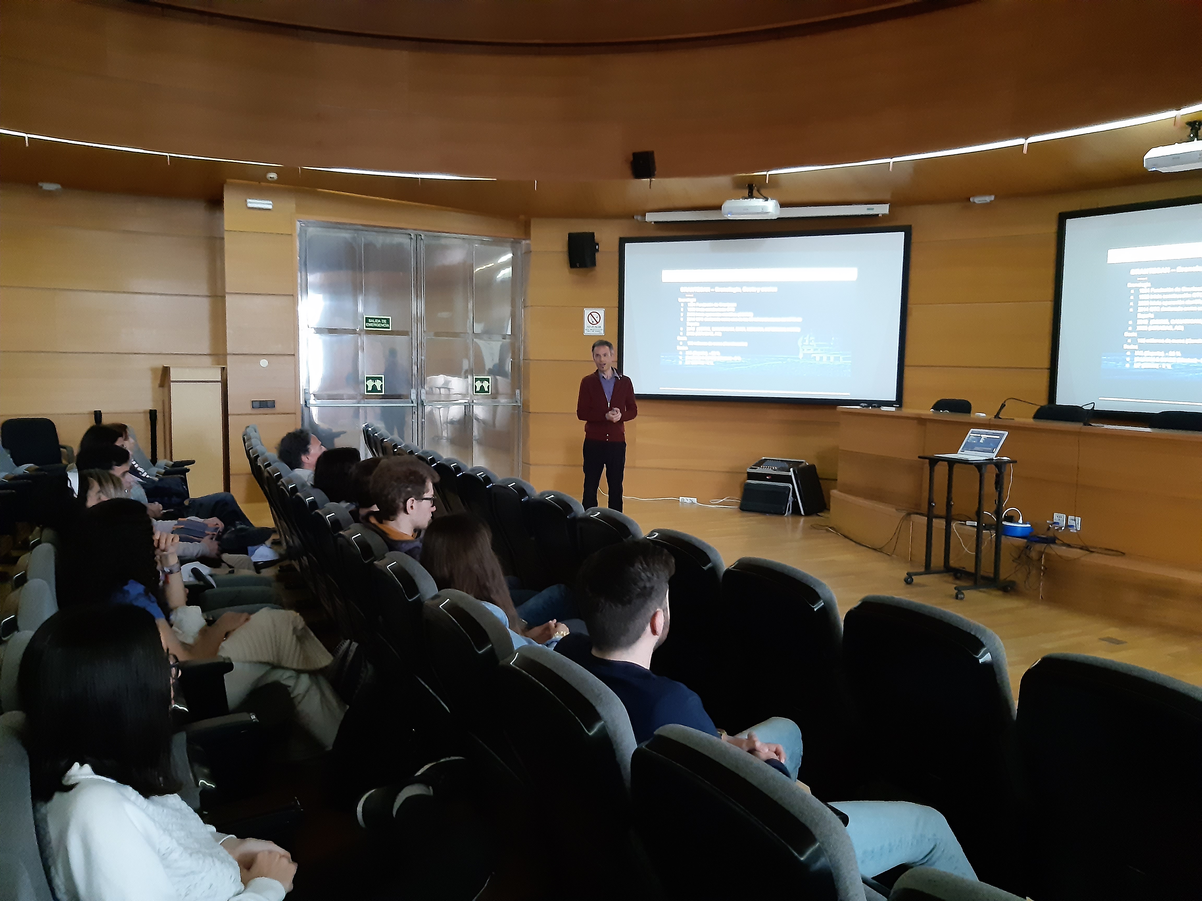 Un momento del seminario de desempeño profesional en el GTC