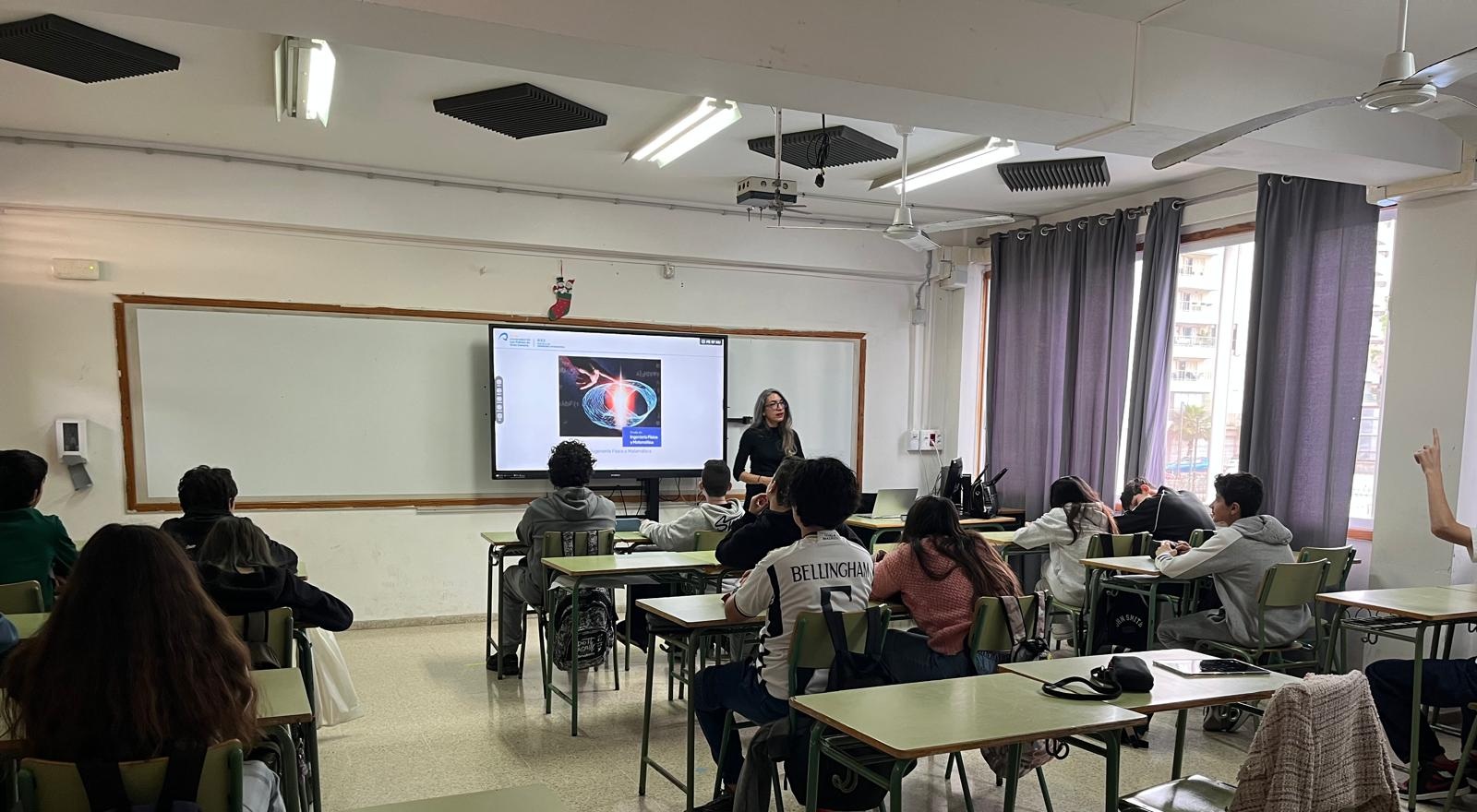 Momento de la charla en el IES El Rincón