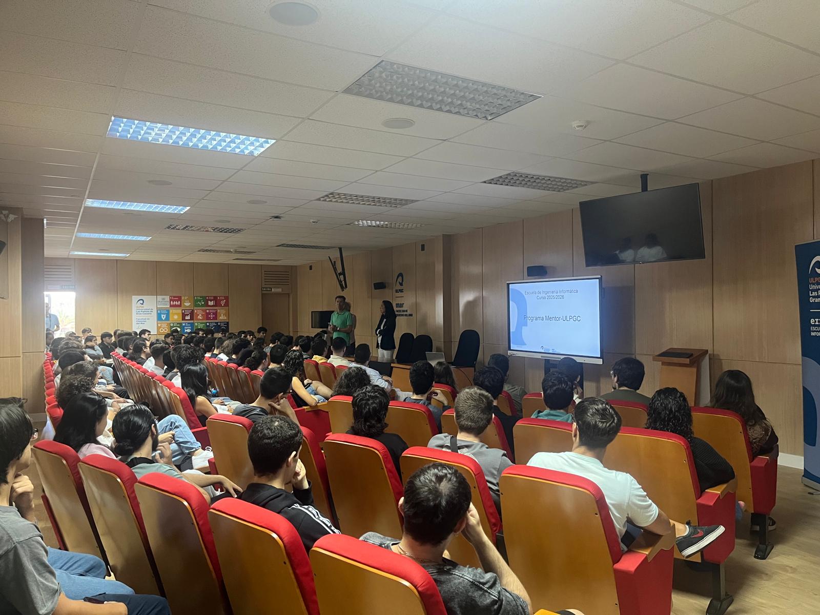 Foto Encuentro 2025 entre tutores, mentores y mentorizados de la Escuela de Ingeniería Informática