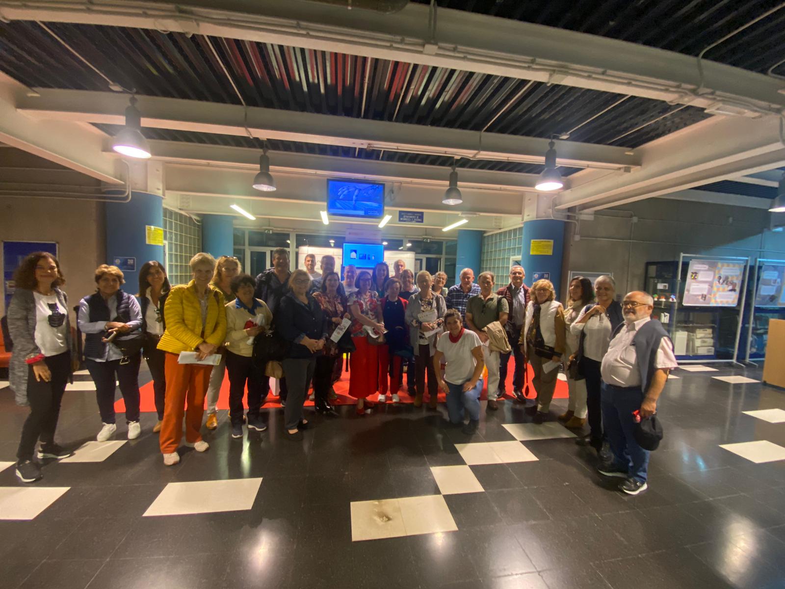 Foto de grupo de la visita de los estudiantes de primer curso del Diploma de estudios científicios y tecnológicos.